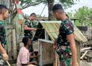 Sambut Natal Dengan Kebahagiaan dan Kedamaian, Satgas Yonif 122/TS Bersama Pemuda Kampung Banda Menghias Kampung Dengan Membuat Pohon Natal