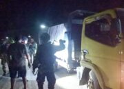 Cegah Peredaran Barang Ilegal Menjelang Nataru, Satgas Pamtas RI-PNG Yonif 122/TS Gelar Sweeping di jalan Trans Jayapura-Wamena