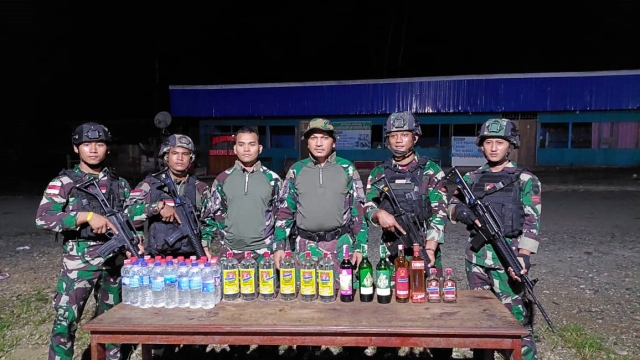 https://tabloidlintaspena.com/satgas-pamtas-statis-yonif-122-ts-berhasil-gagalkan-penyelundupan-miras-di-jalan-lintas-jayapura-wamena/