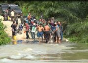 Aksi Heroik Anggota Babinsa Kodim 0404/ME Selamatkan Warga Terseret Arus Sungai