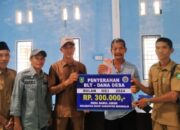 Pemerintah Desa Darul Aman Menyalurkan Bantuan Dana BLT-DD Tahap 4, Dan 5 dan 6   Kepada 35 KPM