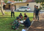 Polsek Lakbok Polres Ciamis Berkurban, Bagikan Daging ke Warga Membutuhkan