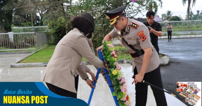 Kapolres Tasikmalaya Kota Pimpin Upacara Tabur Bunga di TMP Kusumah Bangsa, Dalam Rangka Hari Bhayangkara Ke-77