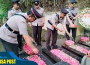 Kapolsek Kawalu Melaksanakan Upacara Tabur Bunga di Makam Jenderal Pol Purn Drs. Banurusman Astrosoemitro