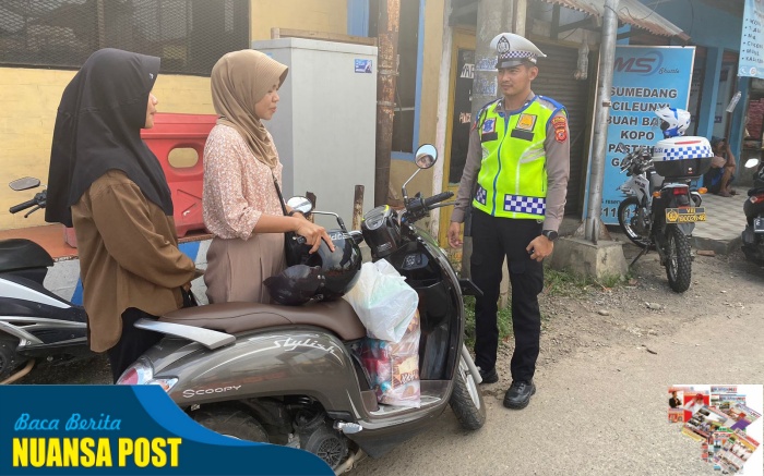 Satlantas Polres Melaksanakan Giat Peneguran Pelanggaran Helm demi Keselamatan Lalu Lintas di Kabupaten Majalengka