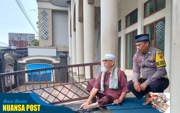 Patepang Sono Sareng Ulama, Cara Personil Polsek Cikijing Jalin Kedekatan Dengan Tokoh Agama.