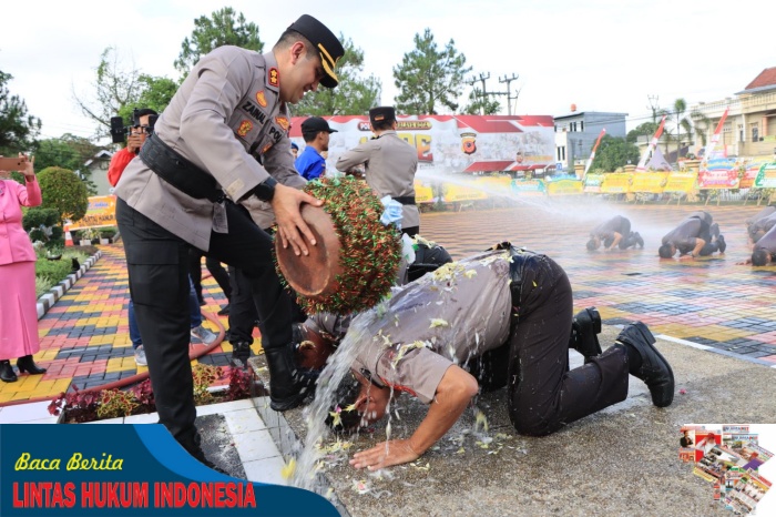 Pimpin Kenaikan Pangkat 40 Personel Polres Tasikmalaya Kota, AKBP SY Zainal Abidin Minta  Profesionalme Ditingkatkan