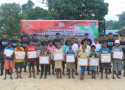 Satgas Yonif 623 Serbu Perkampungan di Papua, Bagikan Sembako