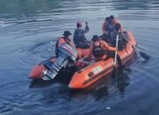 Cepat Tanggap! Prajurit TNI AL Temukan Korban Laka Laut di Perairan Selayar