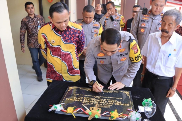 Kapolres Tasikmalaya Kota Resmikan Penggunaan Gedung Satreskrim dan Ruangan Pelayanan SKCK