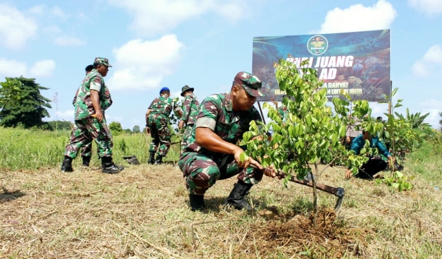 Sambut Hari Juang TNI AD Ke-78, Kodim 1012/Buntok Laksanakan Penanaman Pohon Dan Pembersihan Serentak di Jajaran