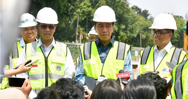 Presiden Jokowi Perintahkan Menkes Awasi Detail Perkembangan Covid-19