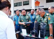 Panglima TNI Mengecek Perlengkapan  Operasi Dalam Negeri 2024