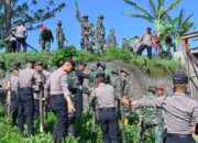 Kodim 0726/Sukoharjo dan Polres Sukoharjo Gelar Bersih-bersih Sungai Siluwur di Tegalsari, Kec. Weru