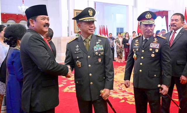 Panglima TNI Hadiri Pelantikan Menko Polhukam dan Menteri ATR/BPN