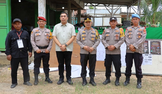 Kapolres dan Kajari Mesuji Meninjau Langsung Proses Pemungutan Suara Di Sejumlah TPS