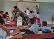 Kepeduliaan Satgas Yonif 122/TS Kepada Dunia Pendidikan Dengan Meningkatkan Keceriaan Dan Semangat Belajar Pada Anak- Anak SD YPK Pikere