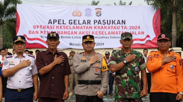 Apel Gelar Pasukan Dalam Rangka Ops Keselamatan Krakatau-2024 Sekaligus Pencanangan Aksi Keselamatan Jalan