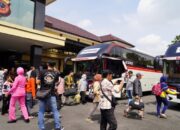 Dua Bus Mudik GRATIS Polres Tasikmalaya Kota, Berangkatkan  110 Warga Tujuan Yogya – Solo