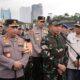 Panglima TNI Tinjau Puncak Arus Mudik Di Stasiun Pasar Senen