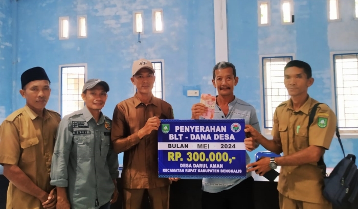 Pemerintah Desa Darul Aman Menyalurkan Bantuan Dana BLT-DD Tahap 4, Dan 5 dan 6   Kepada 35 KPM