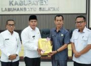 Wakil Bupati  H. Ahmad Padli Tanjung, S.Ag Hadiri Rapat Paripurna DPRD Kab. Labusel