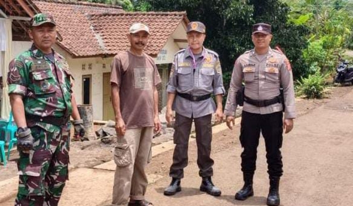 Polsek Sukadana Koordinasi Bersama Warga Desa Salakaria Cegah Gangguan Kamtibmas