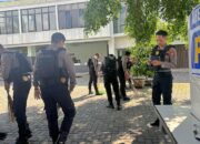 Bakti Religi Semarak Hari Bhayangkara ke 78, Sat Samapta Polres Tasikmalaya Kota Bersihkan Mesjid Persis Aisyah