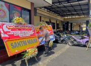 Karangan Bunga dan Ucapan Selamat Hiasi Mapolres Tasikmalaya Kota,Pasca Pembubaran Geng Motor BSC