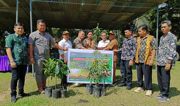 Peringati Hari Lingkungan Hidup  Sedunia PTPN lV Regional 1 Kebun Huta Padang Laksanakan Program Peduli Lingkungan Dengan Penanaman dan Membagikan Bibit Buah-buahan