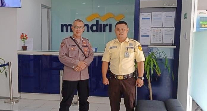 Sambang dan Korkom Kamtibmas oleh Polsek Rancah di Bank KCP Mandiri