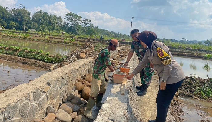 Humanis, Polsek Ciamis Pantau Kegiatan Rehabilitasi Irigasi Citapen