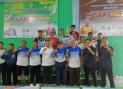 Tim Dinas Perhubungan Dan Tim Polres Rohul Saling Serang Pada Piala Bulutangkis Kajari Rohul
