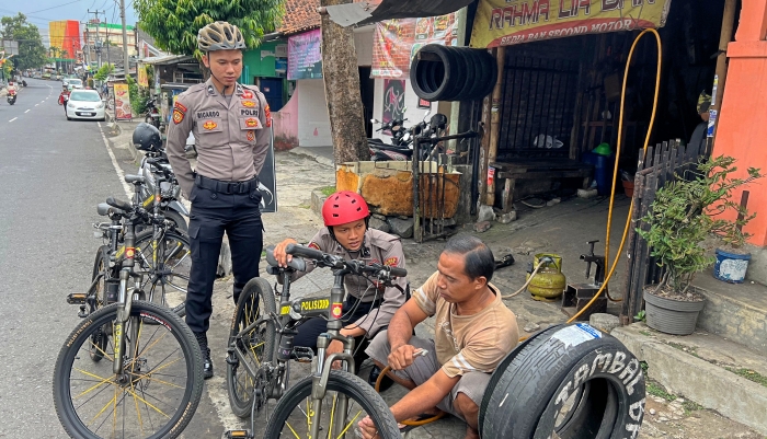 Satuan Samapta Polres Ciamis Patroli Bersepeda di Islamic Center Ciamis Beri Imbauan Kamtibmas