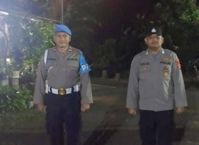 Berikan Rasa Nyaman, Personel Polsek Sukadana Polres Ciamis Patroli Kamtibmas Hingga Subuh