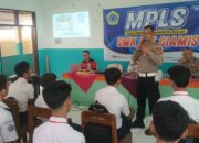 Police Go To School, Polsek Ciamis Polres Ciamis Edukasi Siswa SMK LPT Saat Program MPLS