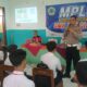 Police Go To School, Polsek Ciamis Polres Ciamis Edukasi Siswa SMK LPT Saat Program MPLS