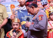 Kapolri dan Ketua Bhayangkari Sapa Dua Anak Pemenang Lomba Setapak Perubahan