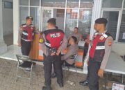 Pastikan Keamanan Saat Pendaftaran Pilkada 2024, Polisi Disiagakan di Kantor KPU Kota Tasikmalaya.