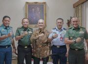 Anjangsana Pati TNI Kepada Jenderal TNI (Purn) Try Sutrisno