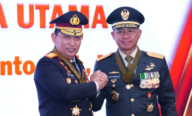 Panglima TNI Terima Penganugerahan Tanda Kehormatan Bintang Bhayangkara Utama