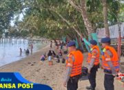 Tim SAR Brimob Sulteng Gelar Patroli Keselamatan di Pantai Imbo Poso