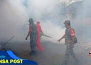 Babinsa Dampingi Dinas Kesehatan Lakukan Fogging Cegah DBD