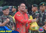 Jelang Idul Fitri, Dandenpal Divif 1 Kostrad dan Bank Mandiri Bagikan Bingkisan Lebaran