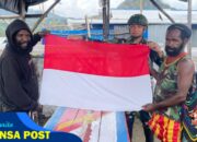Tokoh Adat Papua Datangi Pos TNI Meminta Bendera Merah Putih Untuk Dikibarkan