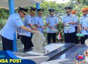 Jelang Peringatan HUT ke-79 TNI AU, Danlanud Sultan Hasanuddin Ziarah di Taman Makam Pahlawan