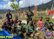 Di Balik Kabut Sinak, TNI Menyapa: Anjangsana yang Menyentuh Hati Gigobak