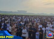 Ribuan Umat Muslim Kota Bandung Padati Lanud Husein Sastranegara untuk Salat Id