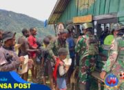 Jalin Keakraban, Satgas Yonif 715/Mtl Bangun Komunikasi Sosial Lewat Makan Bersama Dengan Masyarakat