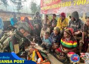 Satgas TNI Berikan Pengobatan Gratis, Warga Eronggobak di Puncak Papua Antusias